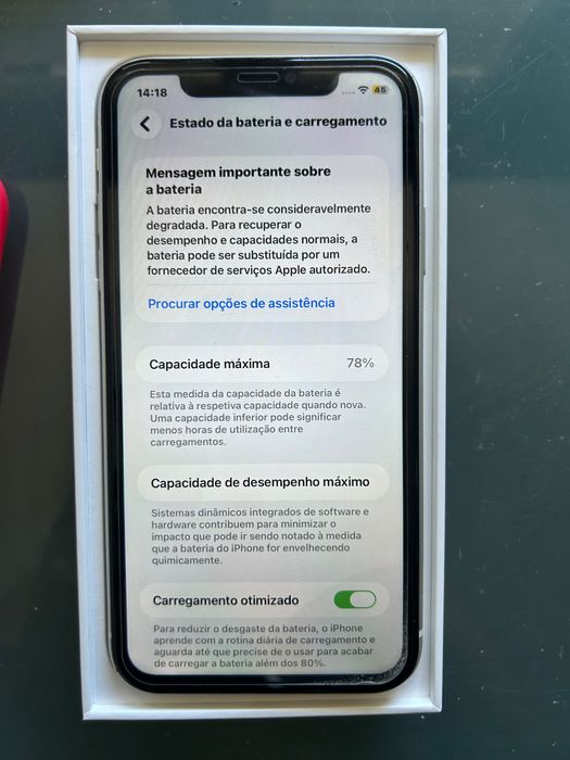 iPhone 11, prateado 64GB com caixa original e carregador fast charging