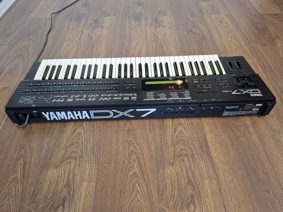 YAMAHA DX 7 II FD ponadczasowa legenda