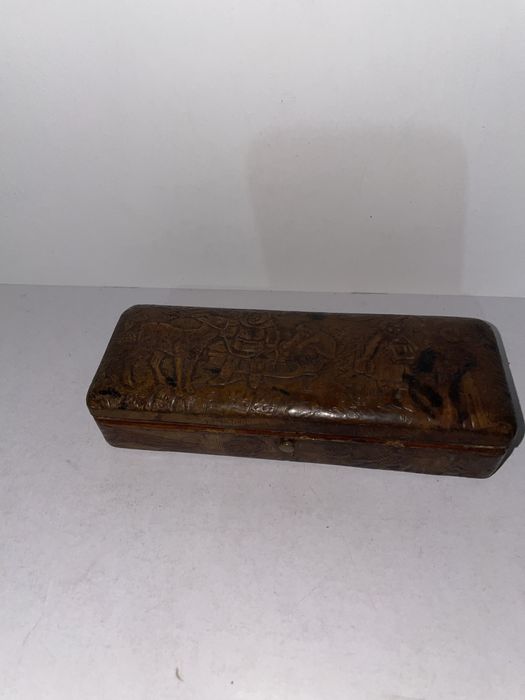 Guarda jóias antigo