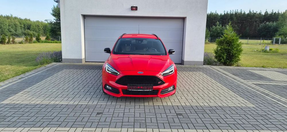 Ford Focus Ford Focus ST Performance Race Rot Kombi Europa Wzorowy