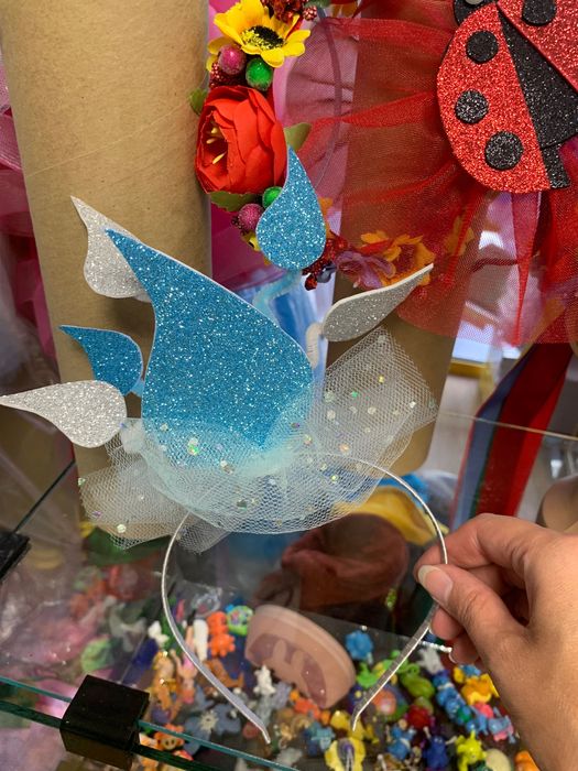 Обруч фіалки, тюльпана, весни