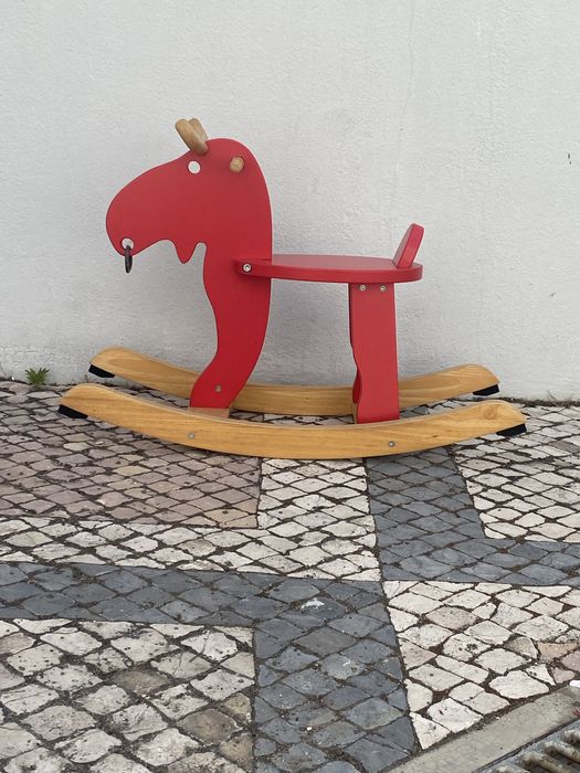 Alce vermelho Ikea
