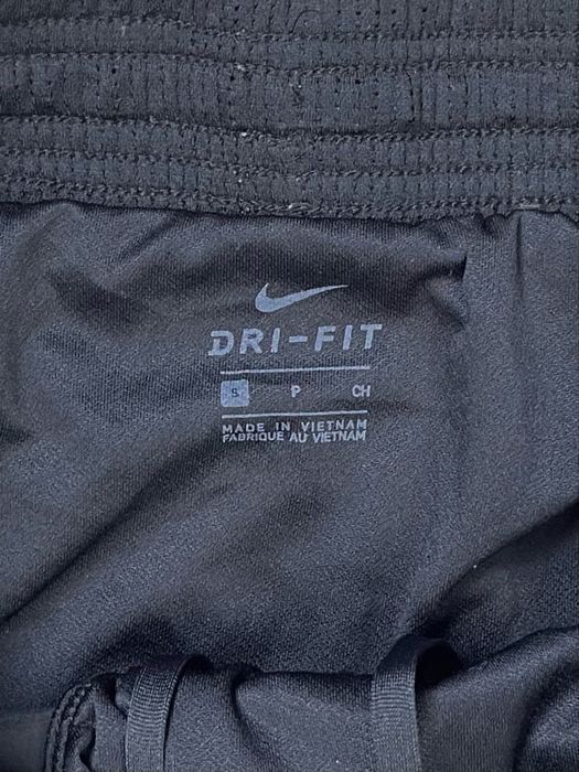Nike dri-fit шорты S размер женские беговые черные