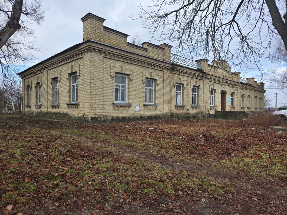 Продаж комерційного приміщення, площа 696 кв. м