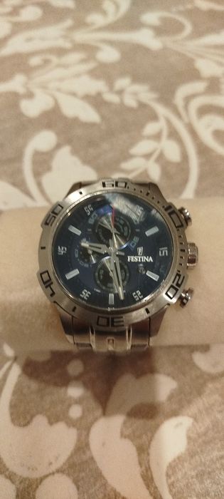 Relógios de homem de várias marcas