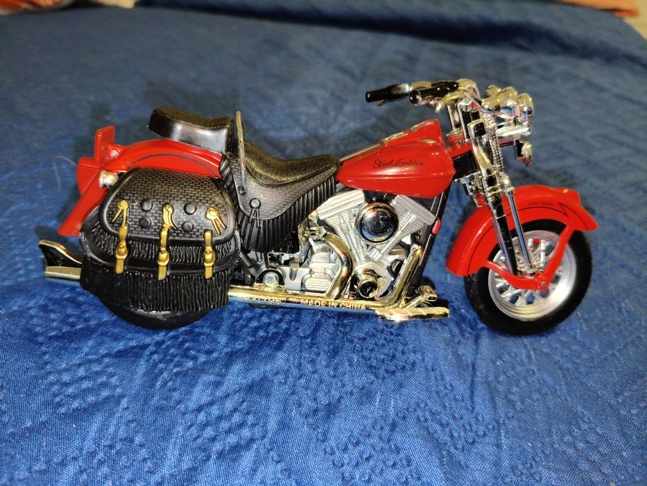 Model kultowego motocykla Harley Davidson skala 1:18