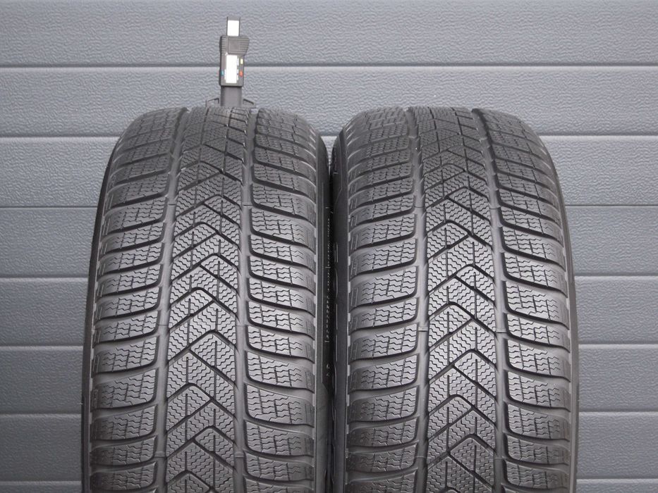 2x Opony zimowe 225/60r17 Pirelli Winter SottoZero 3 AO 2023r Jak Nowe