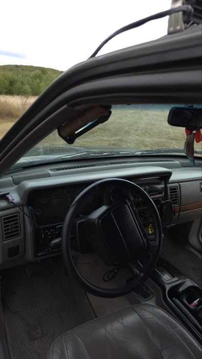 Продам Jeep Cherokee