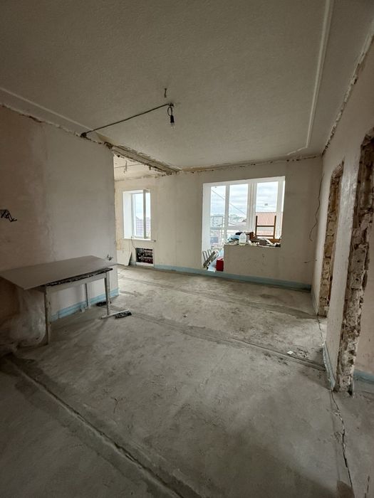 Продаж 3-кімнатної