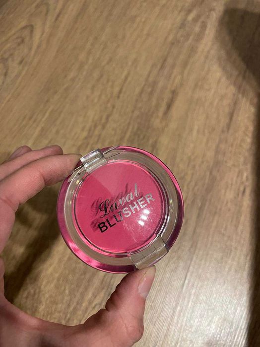 nowy róż Laval Blusher