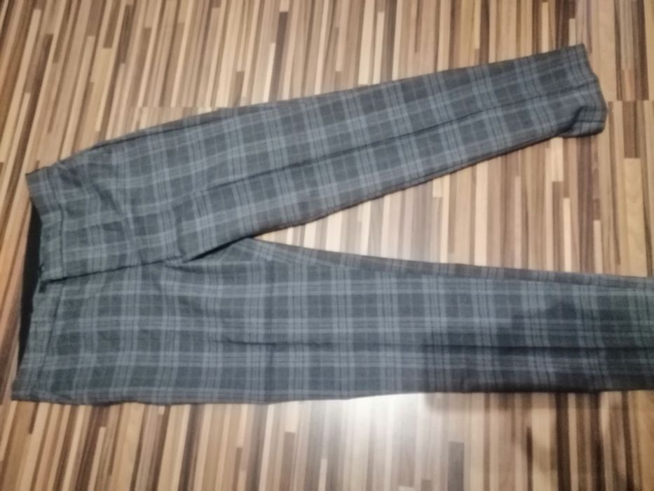 Spodnie cygaretki Reserved