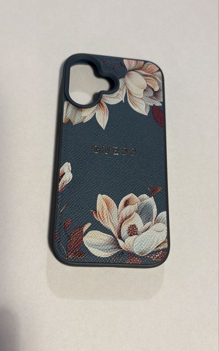 Etui Guess Iphone 16