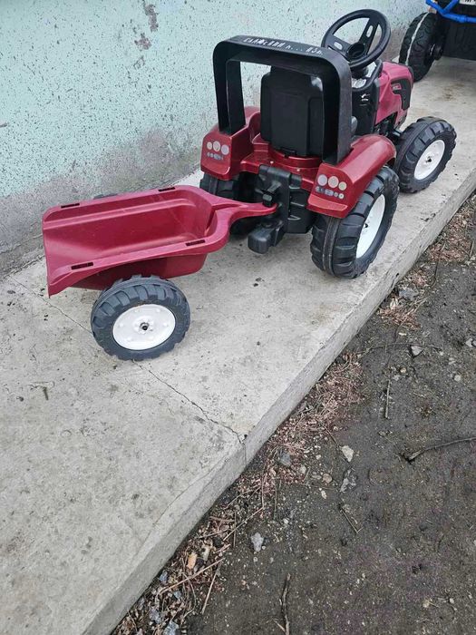 Дитячий педальний трактор Falk Valtra S4 з причепом