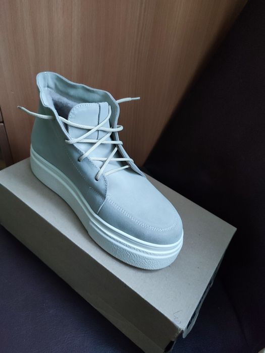 Зимові черевики на платформі, натуральна замша нові