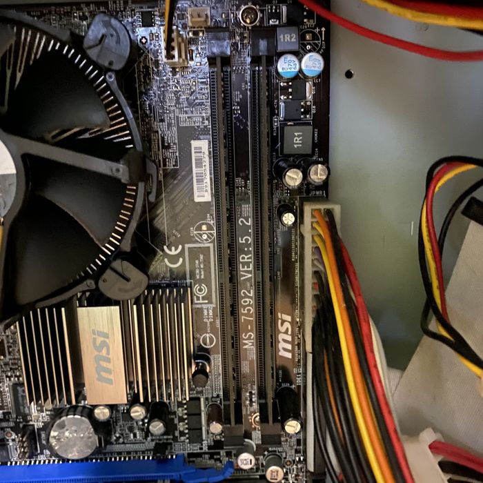 Продам системний .