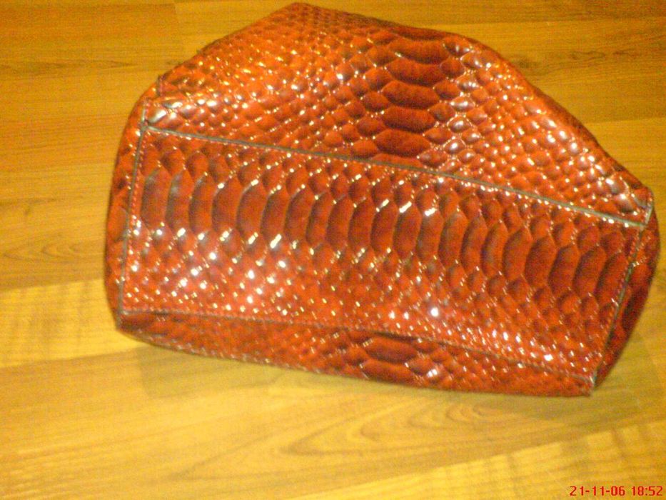 TOREBKA DAMSKA SKÓRA WĘŻA CZERWIEŃ 35x23x16 Zamki sprawne st.bar.dobry