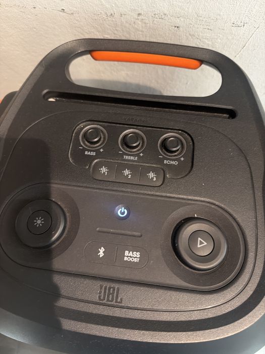 Coluna Jbl 710 portatil