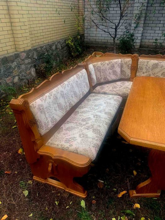 Кутовий кухоний уголок