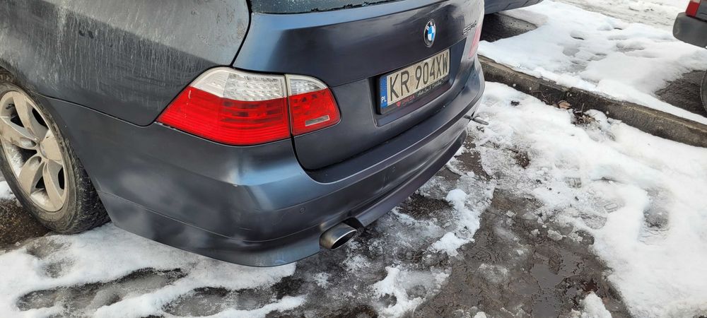 Zderzak tył bmw e61 Parktronic  Ładny