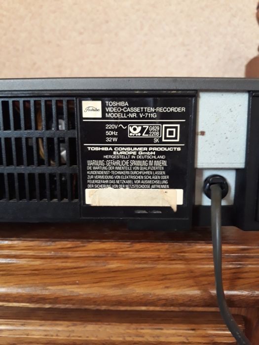 Toshiba V-711G...