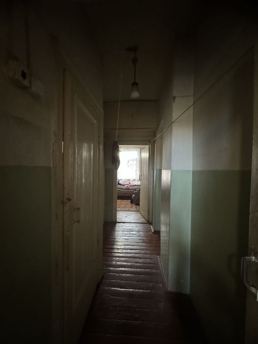 Продам Трехкомнатную Сталинку на 1участке -Червоная.