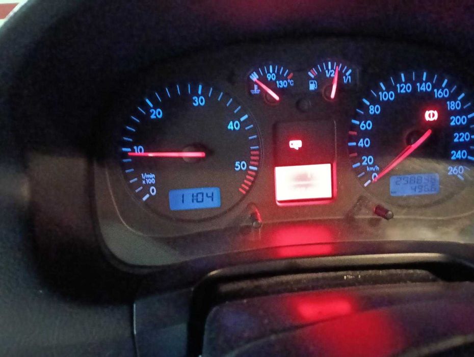 VW Golf 1.9 TDI 150CV foto 5
