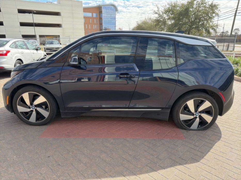 BMW i3      2019