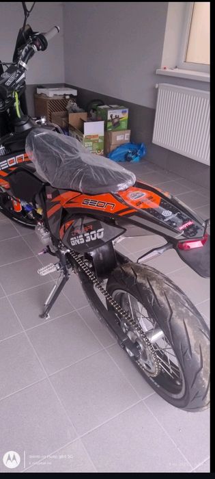 Продам мотоцикл .Геон GNS Daka300R на мотардах.