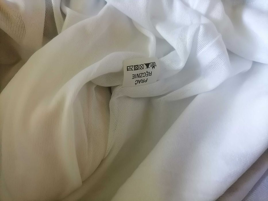 Biała sukienka w kwiaty 44