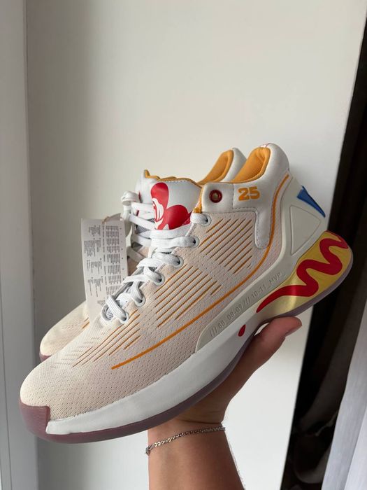 Кросівки Adidas, Nike, Tamaris
