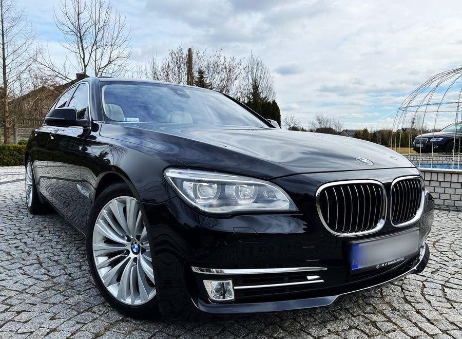 BMW Seria 7 Bmw 750 xdrive F 01 381 km Bogate wyposażenie