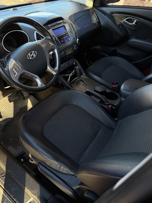 Продам  hyundai ix35