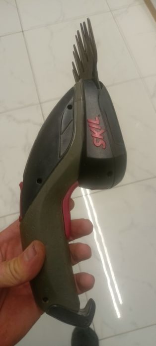 Nożyce do trawy i żywopłotu