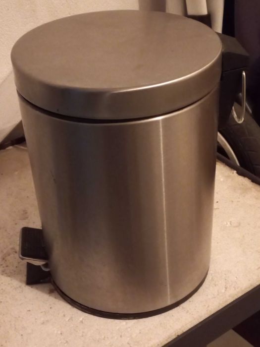 kosz metalowy na śmieci