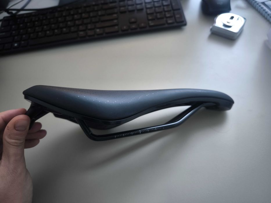 Siodełko Rowerowe - Bontrager VerseComp 135mm -  Komfortowe, Wycięte