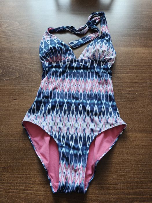 Jednoczęściowy kostium kąpielowy wiązany na szyi z odkrytymi plecami rozm 34B. Primark.