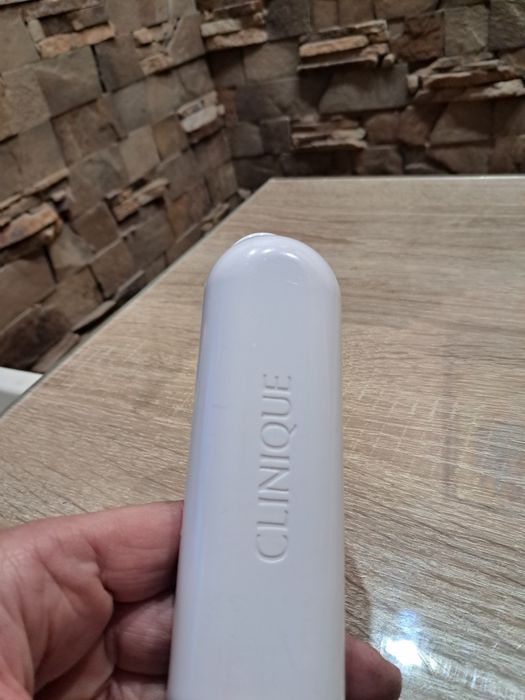 Професійна щітка Clinique для обличчя