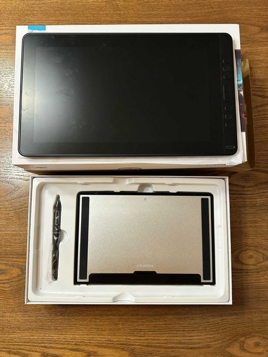 Mesa Digitalizadora HUION Kamvas 13