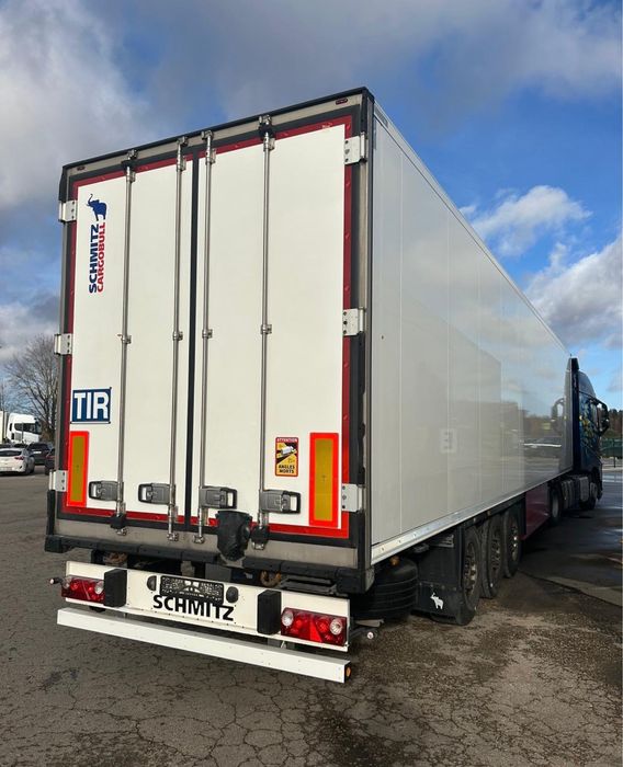 Wynajem naczep chłodni standard doppelstock Carrier Thermoking