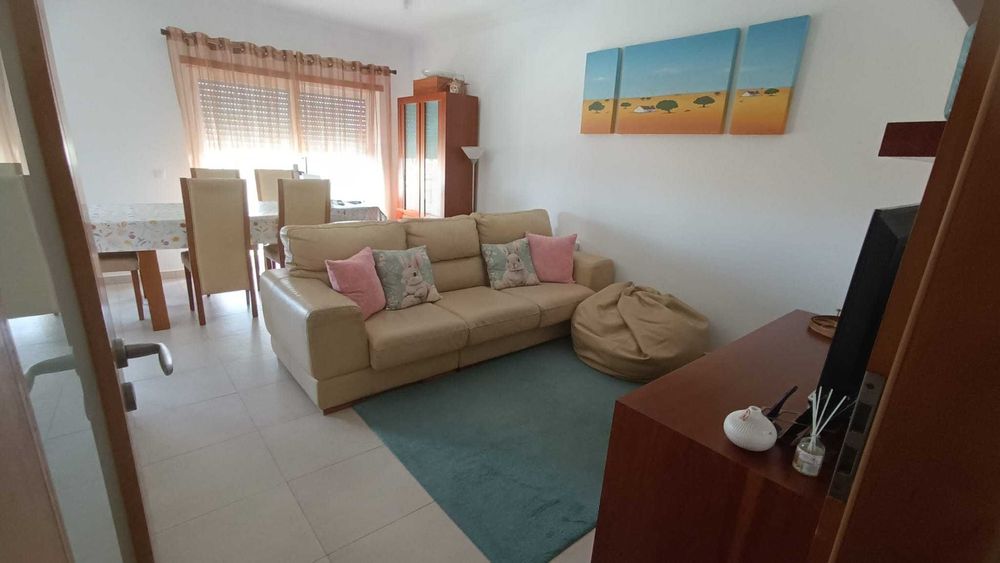 T3 em 2º Andar na Charneca de Caparica