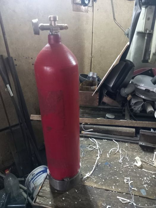 Продам баллон с туристическим клапаном
