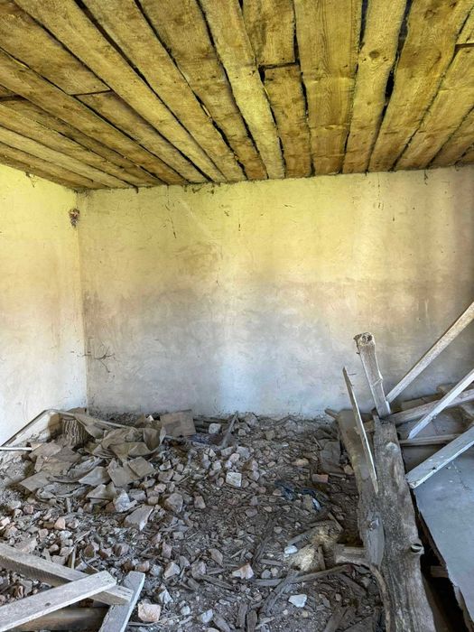 Незавершений будинок та земельна ділянка 37,2 сот., с. Нагірці