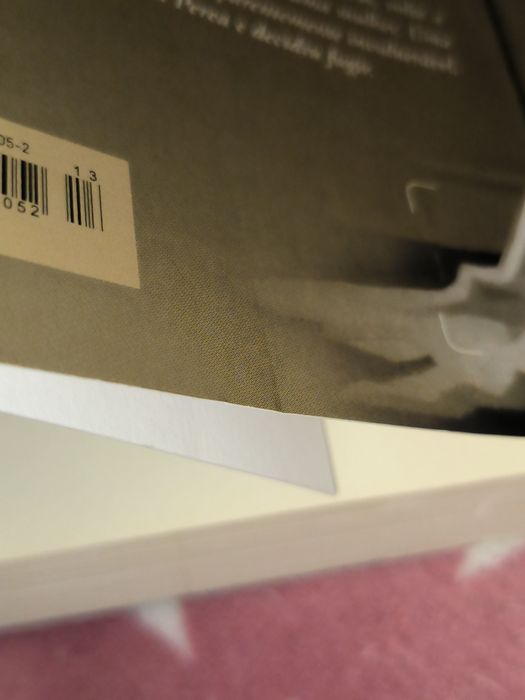 Livro "Recomeçar" de María Dueñas