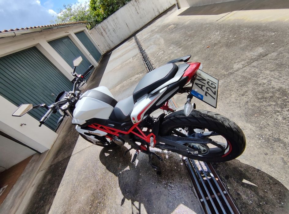 Mota Benelli BN 125