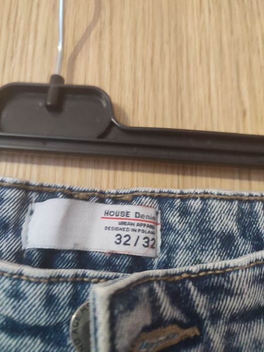 Spodnie jeansowe House