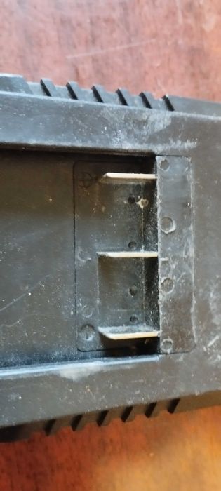 Акумуляторна батарея та зарядний пристрій 18v MeeC