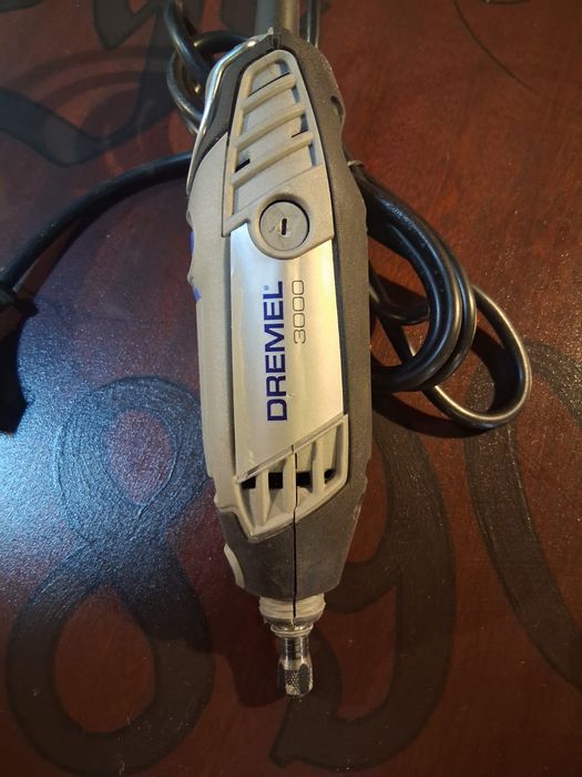 DREMEL 3000 para peças