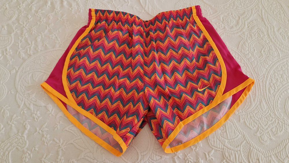 Calções Nike, Dri-Fit, tamanho L, estampados