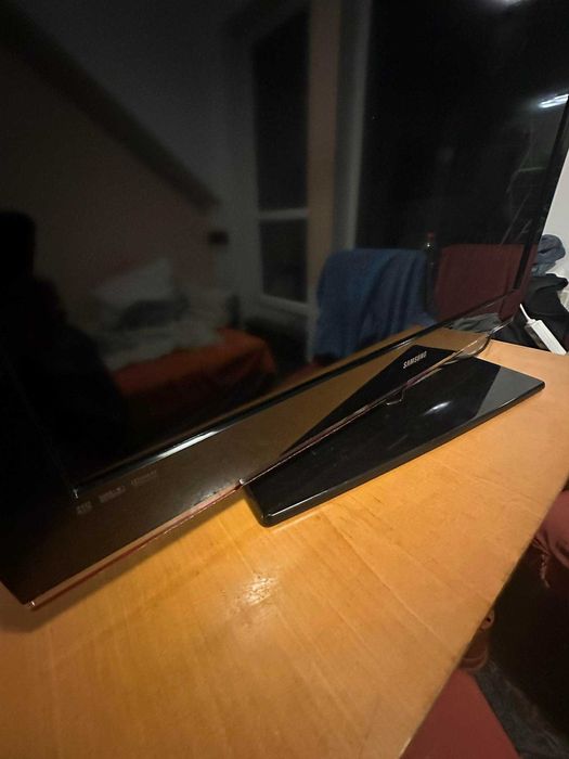 Sprzedaję telewizor.