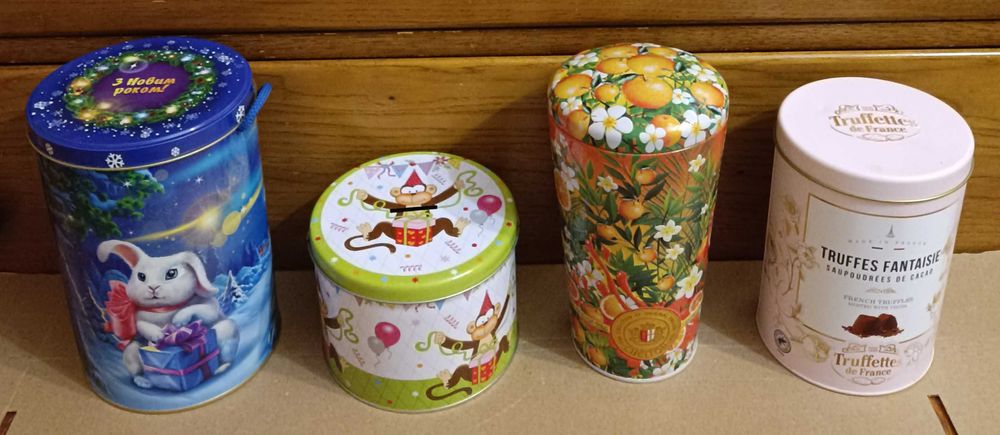 Коробка жестяная